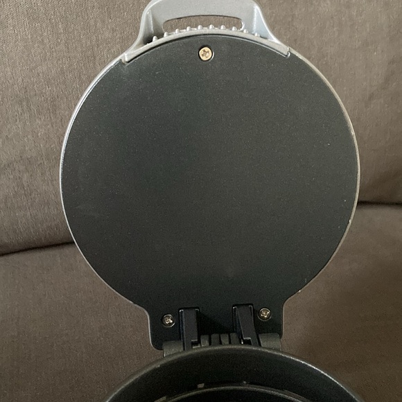 Hamilton Beach Breakfast Sandwich Maker - Picture 3 of 10